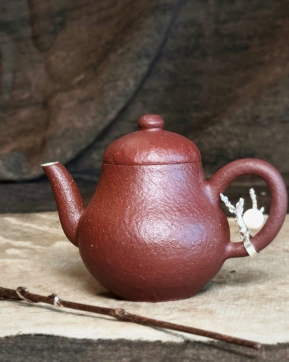 Handbuilt Teapot with Silver Detail 朱泥银芽手工壶